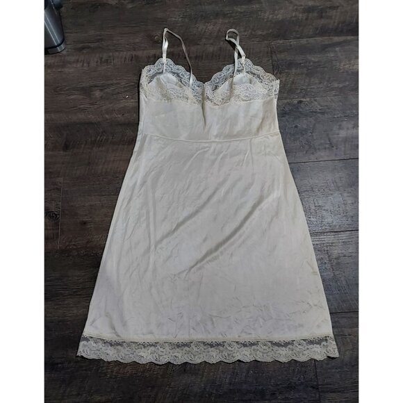 Vintage Vanity Fair Women Size 36 L Beige Nylon Full Slip Dress Rose Lace USA - Picture 3 of 11